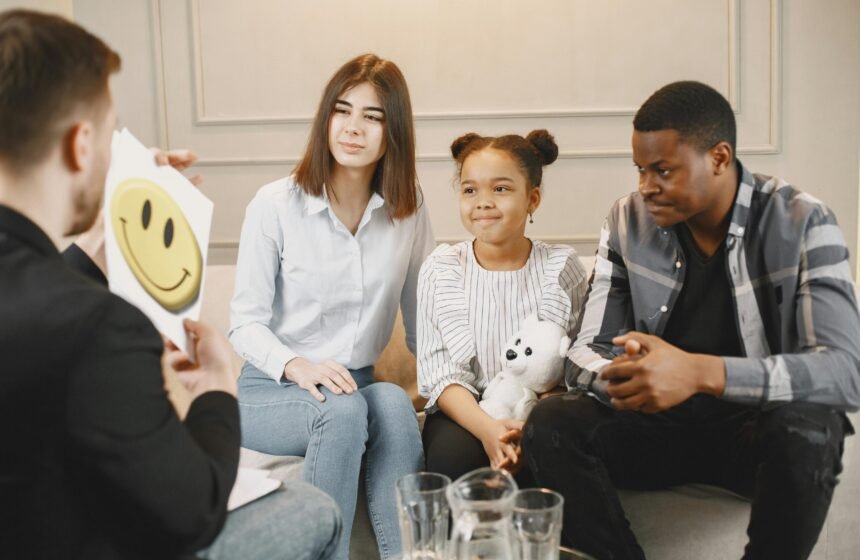 Treinamento Parental: Como os Pais Podem Atuar no Desenvolvimento Diário da Criança Autista