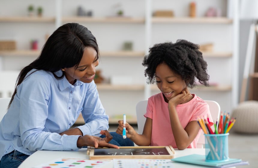 Volta às aulas: 8 dicas para apoiar a adaptação de crianças autistas na escola