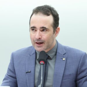 Auxílio Mãe Atípica: Bruno Ganem relatou a proposta na comissão — Foto Kayo Magalhães Câmara dos Deputados