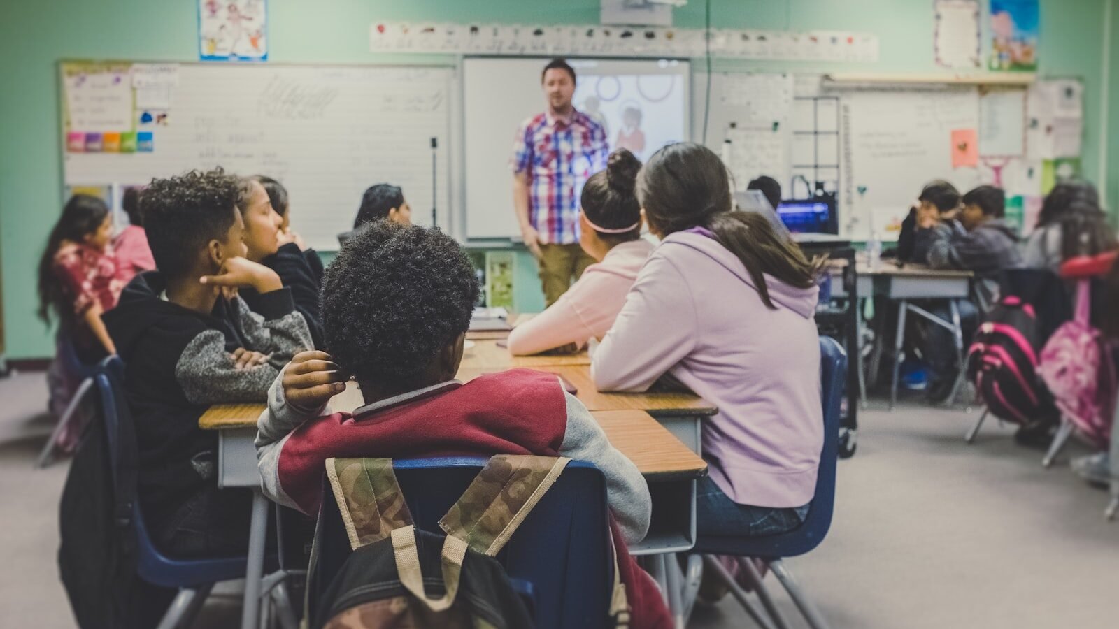 PEI e PAEE: o que a escola é obrigada a fazer (e como cobrar)
